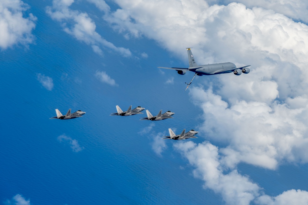 Fueling Milestones: 1,000 Hours in the F-22