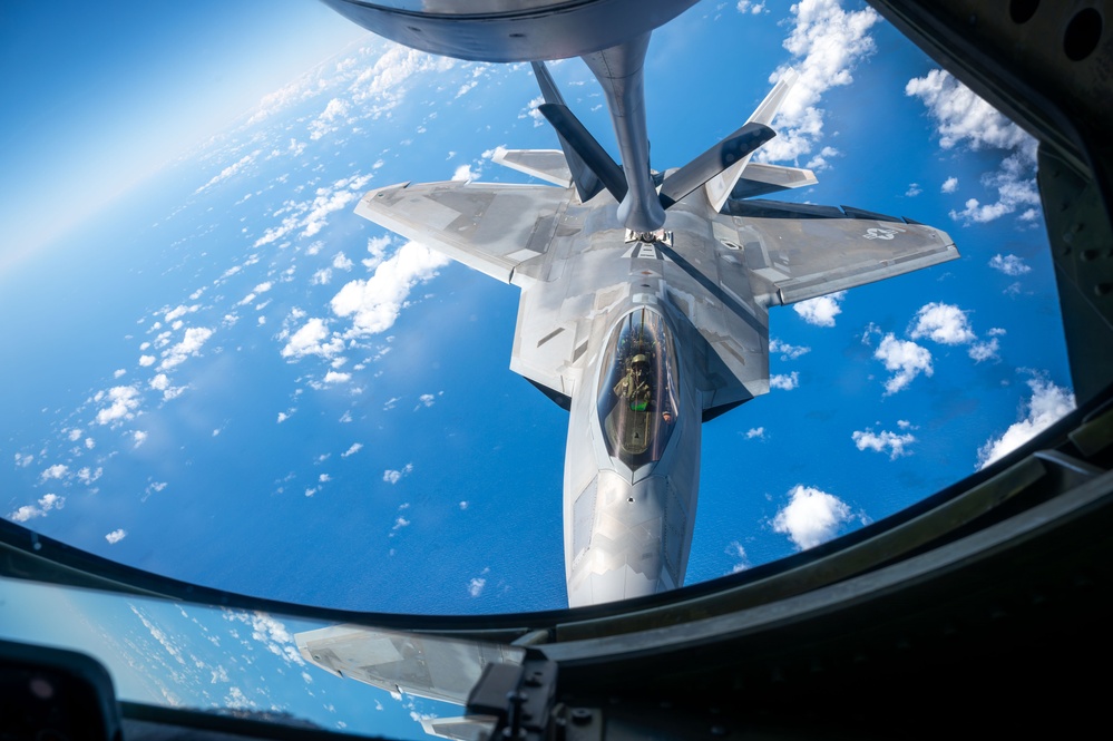 Fueling Milestones: 1,000 Hours in the F-22