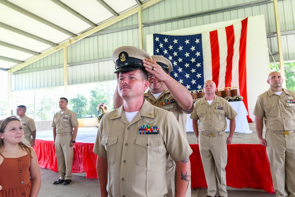 Fleet Readiness Center Southeast Detachment Jacksonville holds chief petty officer pinning ceremony