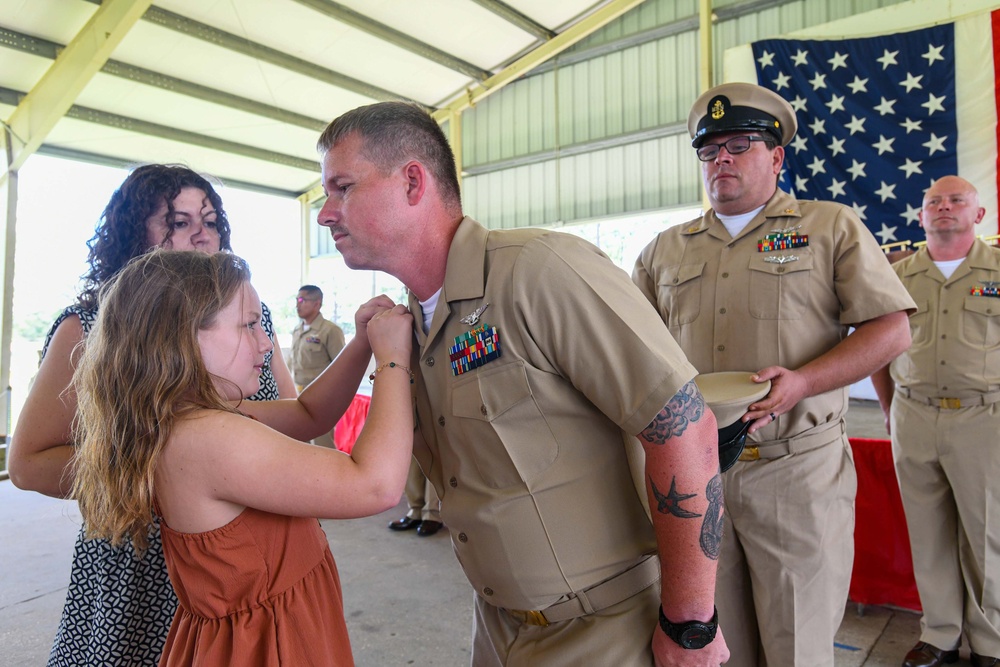 Fleet Readiness Center Southeast Detachment Jacksonville holds chief petty officer pinning ceremony