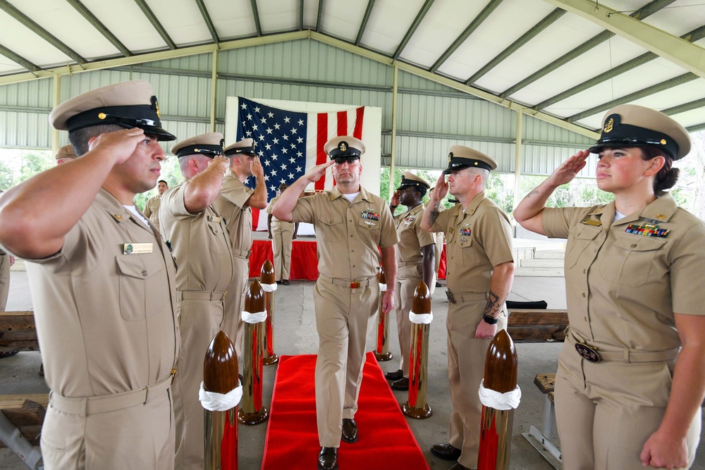 Fleet Readiness Center Southeast Detachment Jacksonville holds chief petty officer pinning ceremony