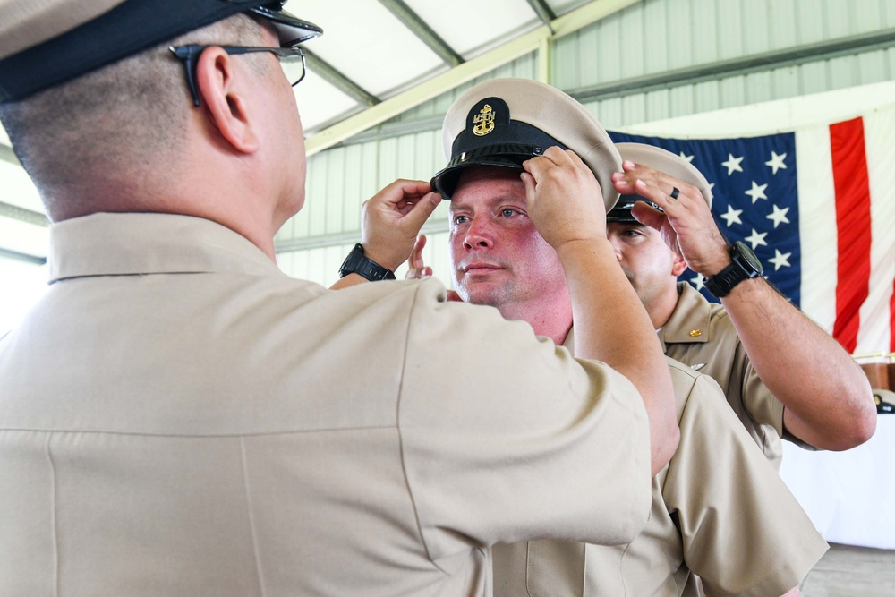 Fleet Readiness Center Southeast Detachment Jacksonville holds chief petty officer pinning ceremony