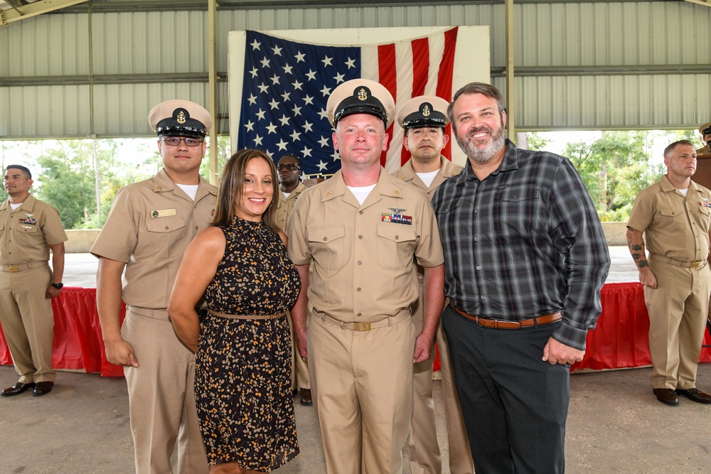 Fleet Readiness Center Southeast Detachment Jacksonville holds chief petty officer pinning ceremony