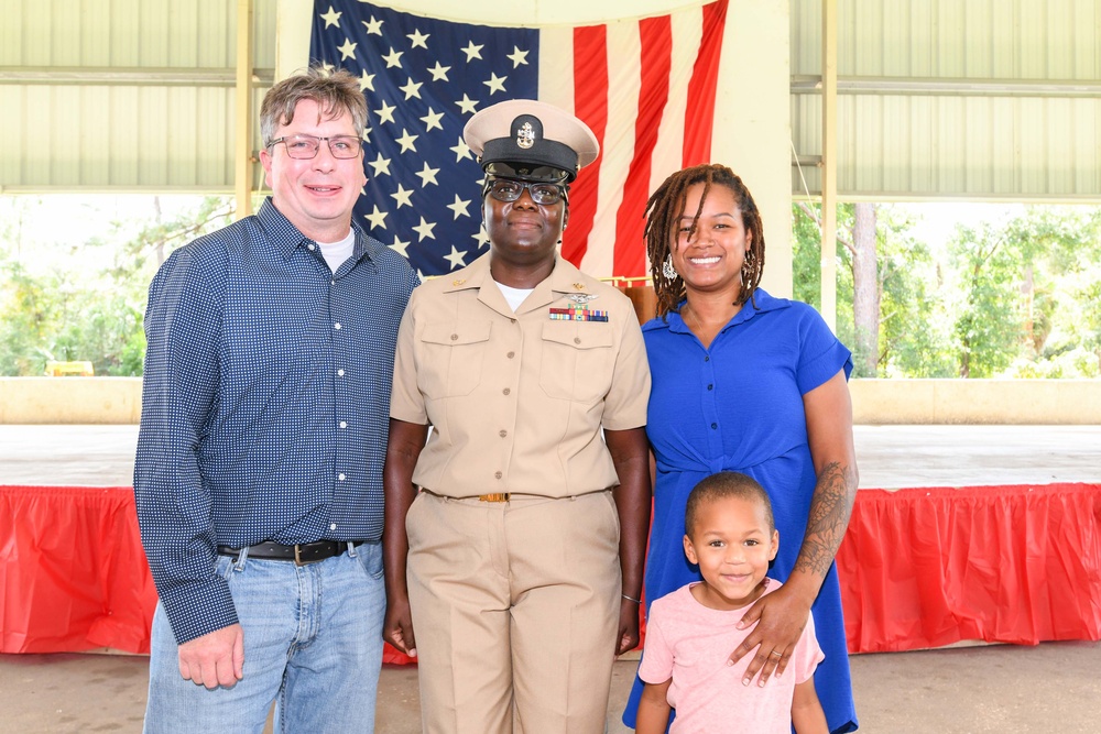 Fleet Readiness Center Southeast Detachment Jacksonville holds chief petty officer pinning ceremony