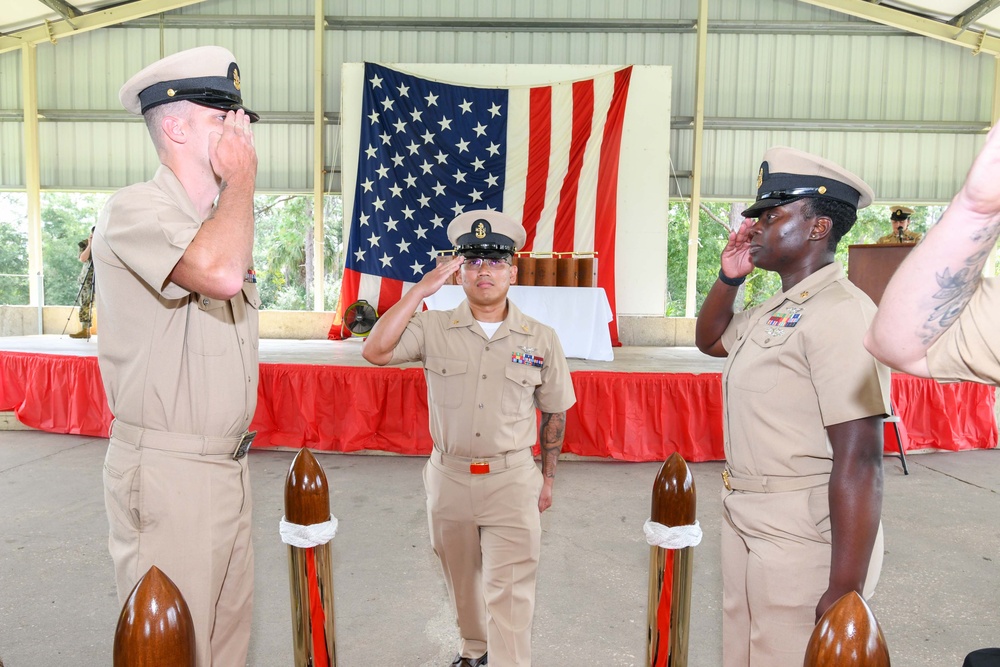 Fleet Readiness Center Southeast Detachment Jacksonville holds chief petty officer pinning ceremony