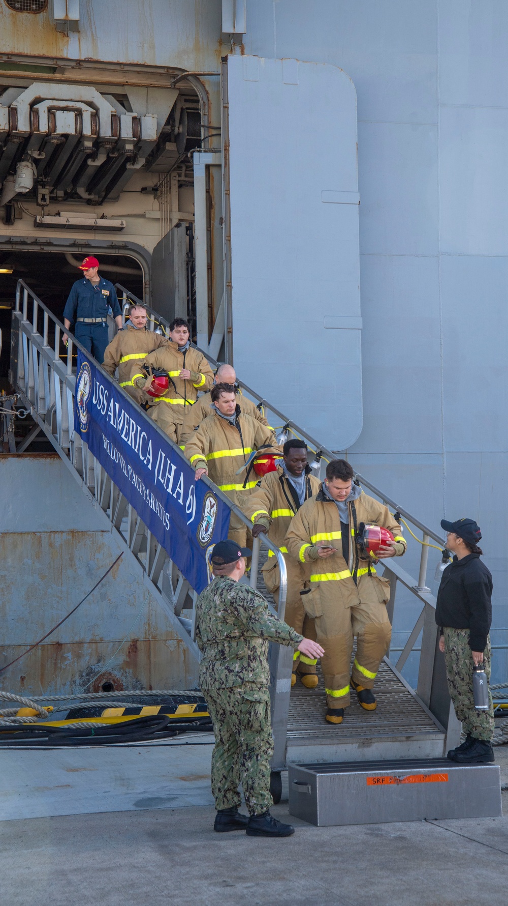 USS America (LHA 6) Conducts 8010 Drill