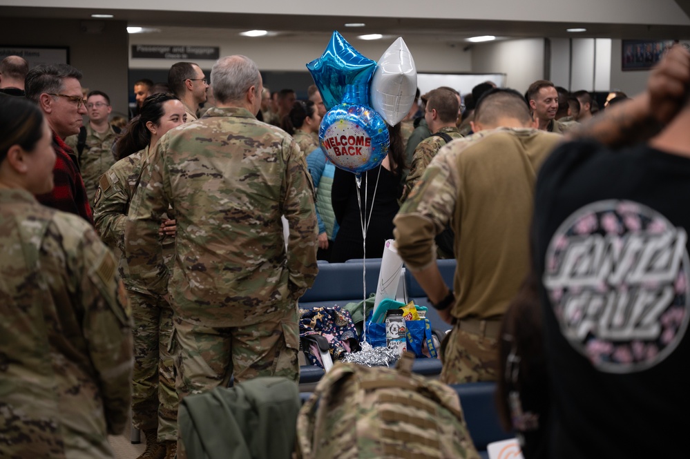 Team McChord Airmen return from deployment