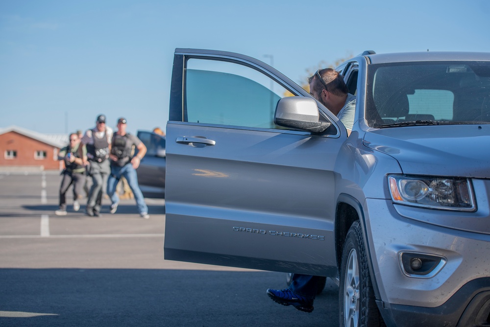 Idaho National Guard Counterdrug, Idaho State Police collaborate in third annual “Top Gun” Narcotics Investigation Course