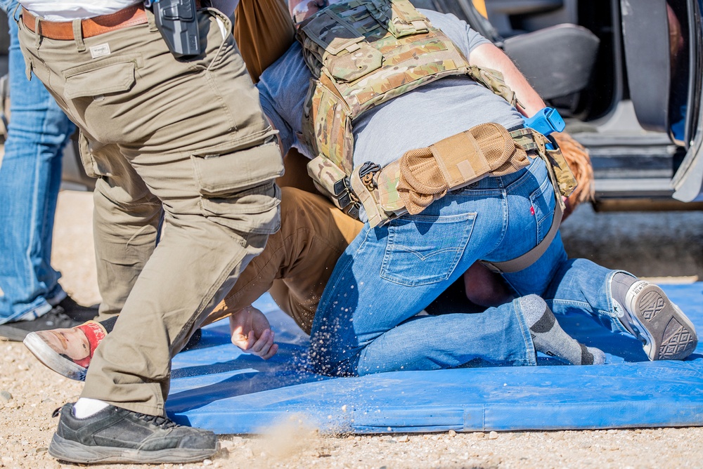 Idaho National Guard Counterdrug, Idaho State Police collaborate in third annual “Top Gun” Narcotics Investigation Course