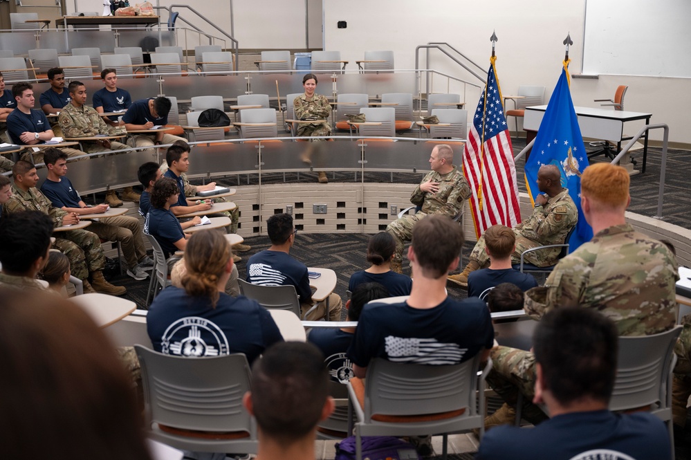 Preparing Tomorrow's Leaders: 377 ABW leadership visits UNM AFROTC cadets