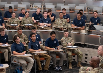 Preparing Tomorrow’s Leaders: 377 ABW leadership visits UNM AFROTC cadets