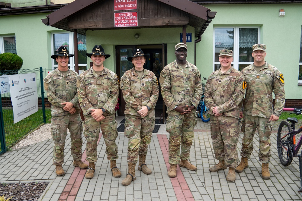 Task Force Red Team Troopers Visit Polish Students