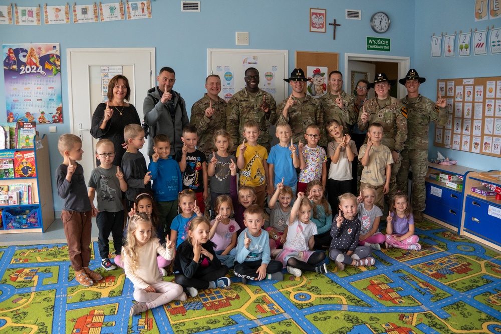 Task Force Red Team Troopers Visit Polish Students