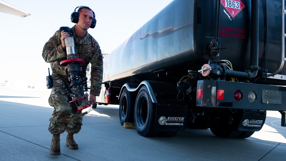 60th LRS conducts Specialized Fuel Operation training