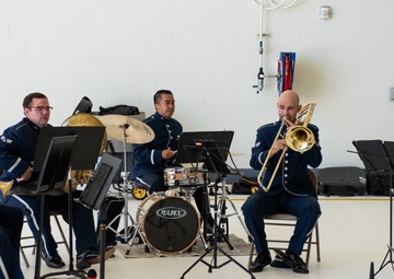 Travis AFB bids farewell to last KC-10