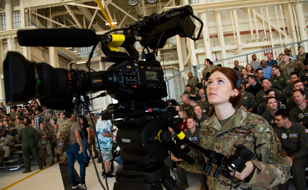 Travis AFB bids farewell to last KC-10