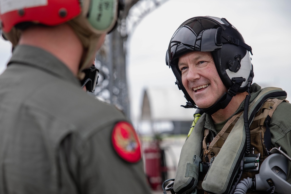 2nd MAW commanding general flies in F/A-18C Hornet