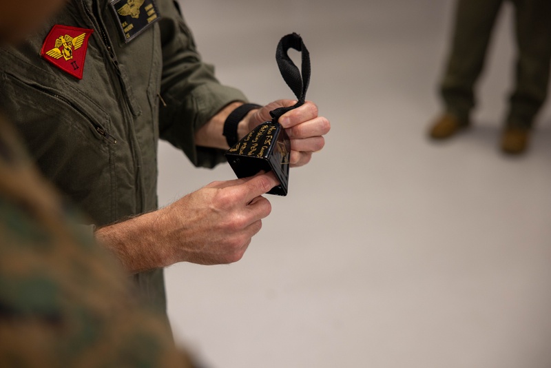 2nd MAW commanding general awards VMFAT-501 Marine