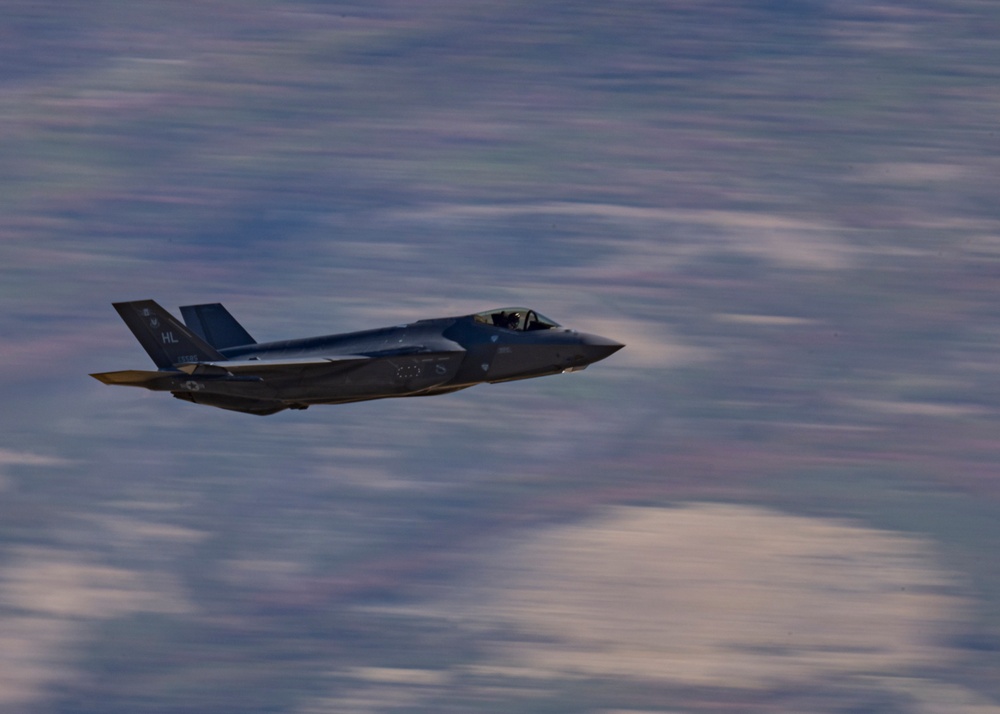 F-35s takeoff for Utah training range