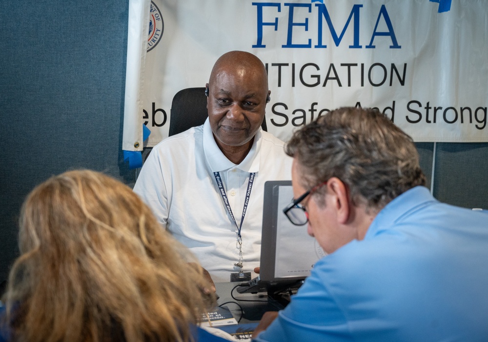 FEMA Disaster Recovery Center Helps Hurricane Helene Survivors in Lakewood Ranch, FL