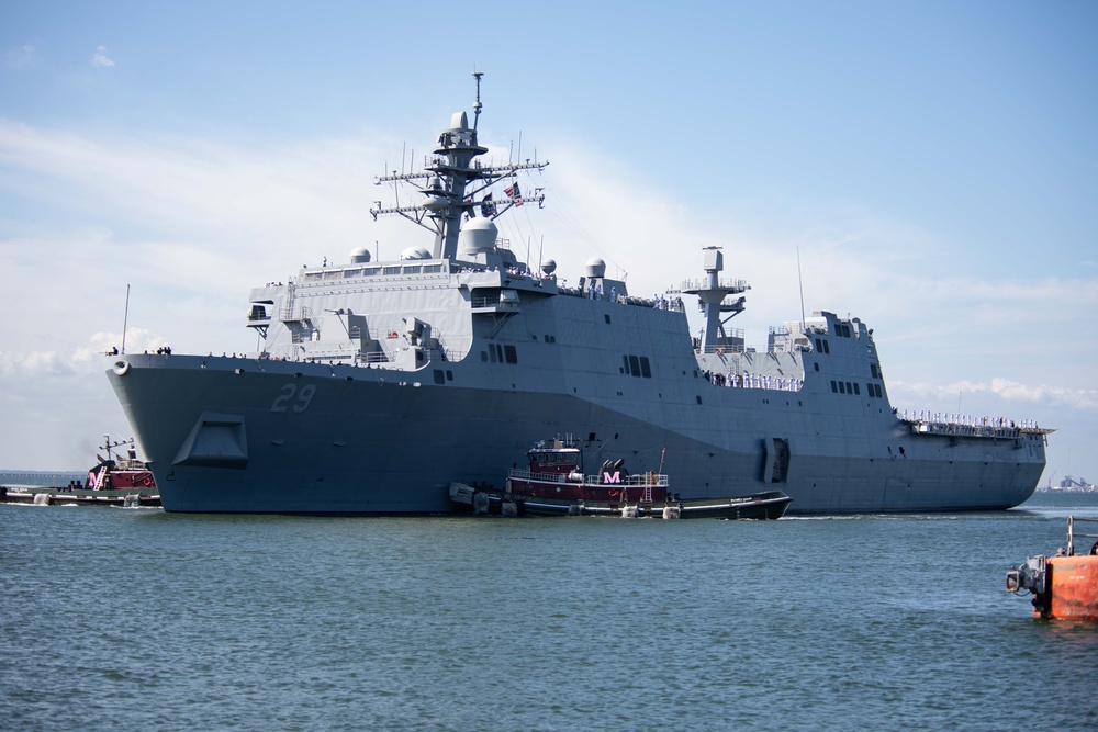 USS Richard M. McCool Jr. (LPD 29) Arrives in Homeport