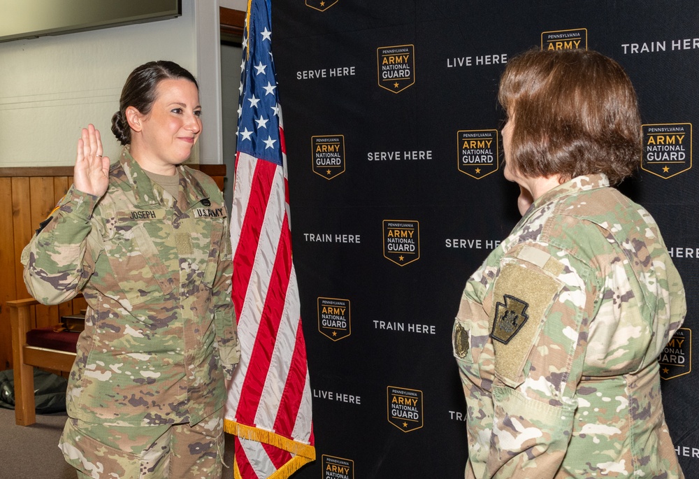 Former Pennsylvania Army National Guard enlisted Soldier rejoins as first lieutenant