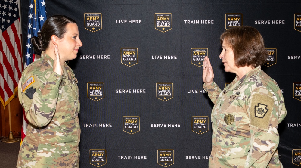 Former Pennsylvania Army National Guard enlisted Soldier rejoins as first lieutenant