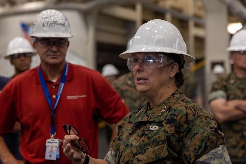 MARFORCOM hosts a visit to the USS Arlington for the Deputy Commandant, CD&amp;I