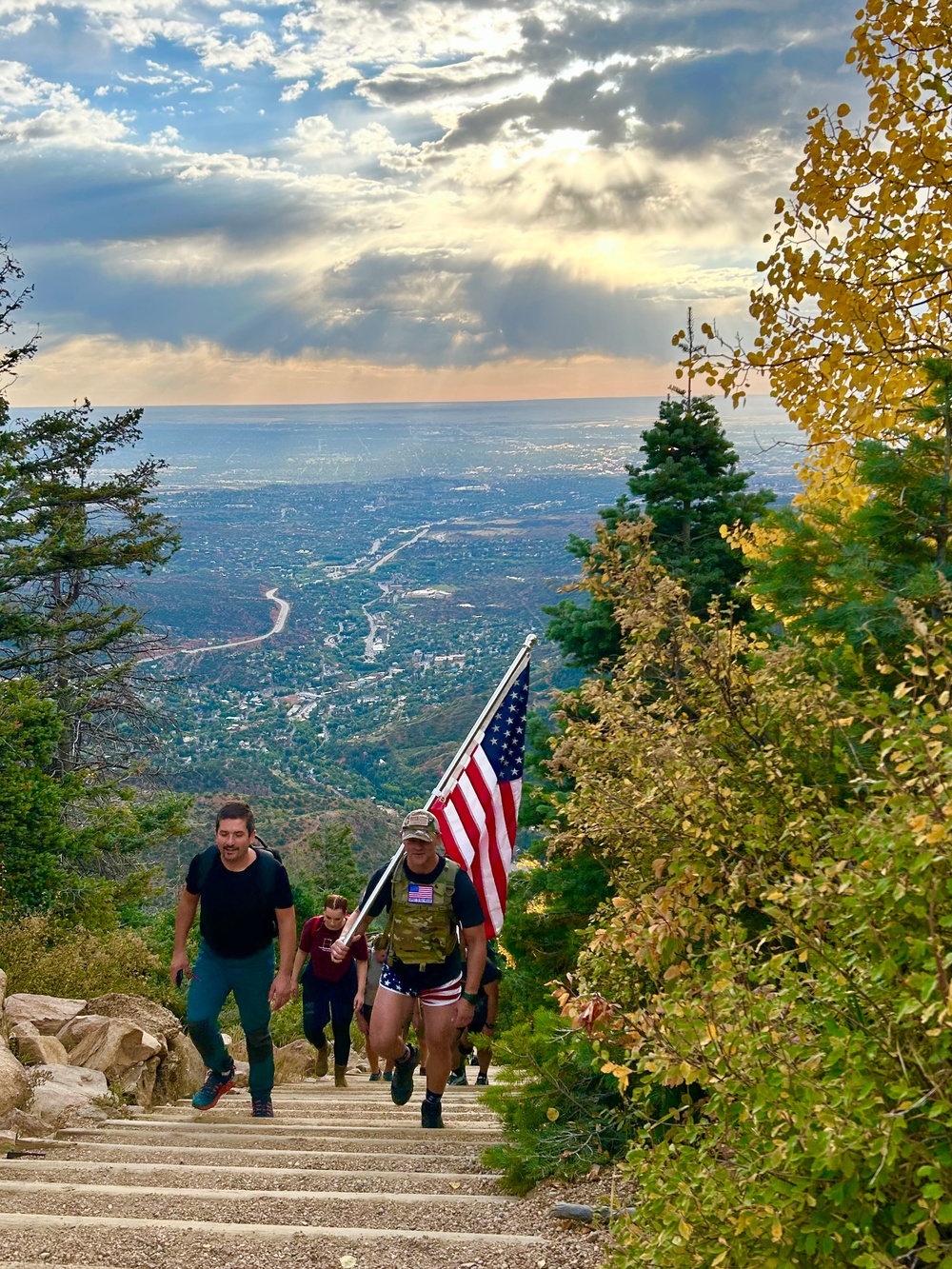 NATO partners complete MEDEVAL Course, Manitou Incline