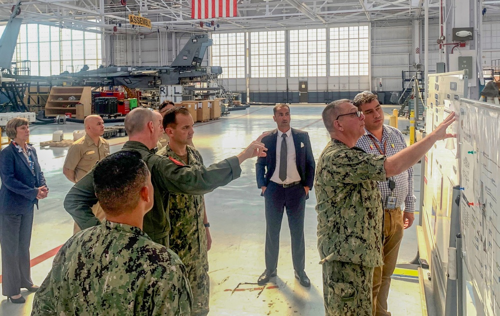 FRCSW Welcomes VADM Pappano