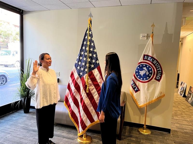 Army Veteran Commissions Sister into the U.S. Army