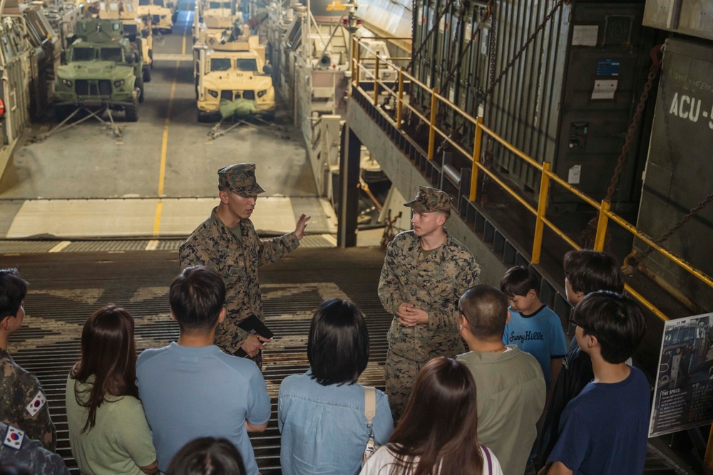 USS Boxer, 15th MEU Welcomes Guests Aboard for S. Korean Armed Forces Day