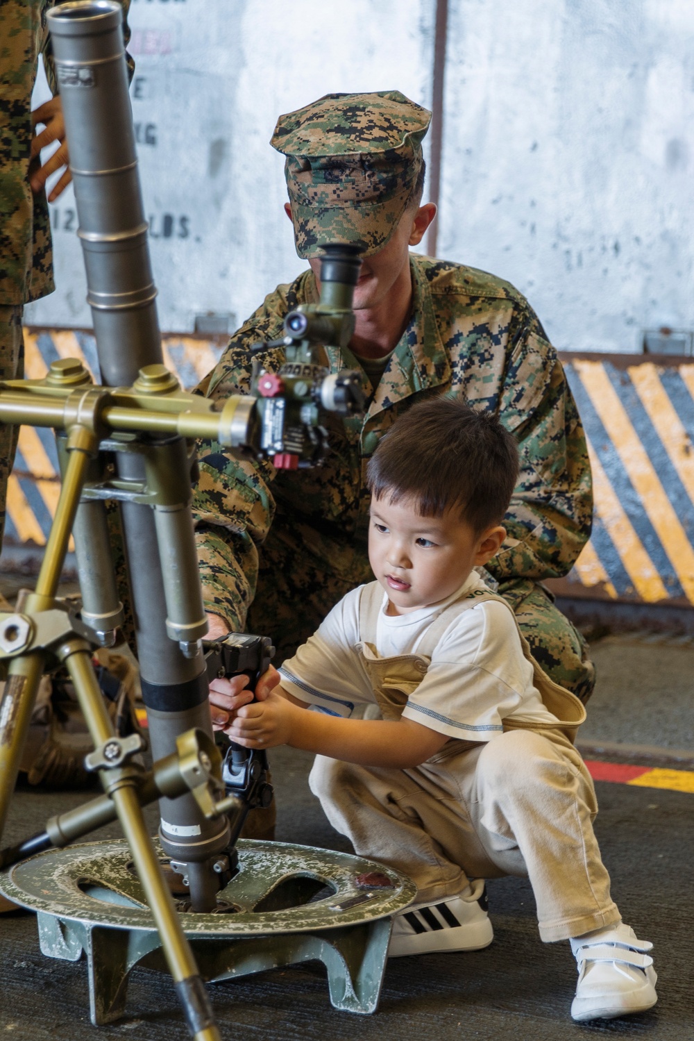 USS Boxer, 15th MEU Welcomes Guests Aboard for S. Korean Armed Forces Day