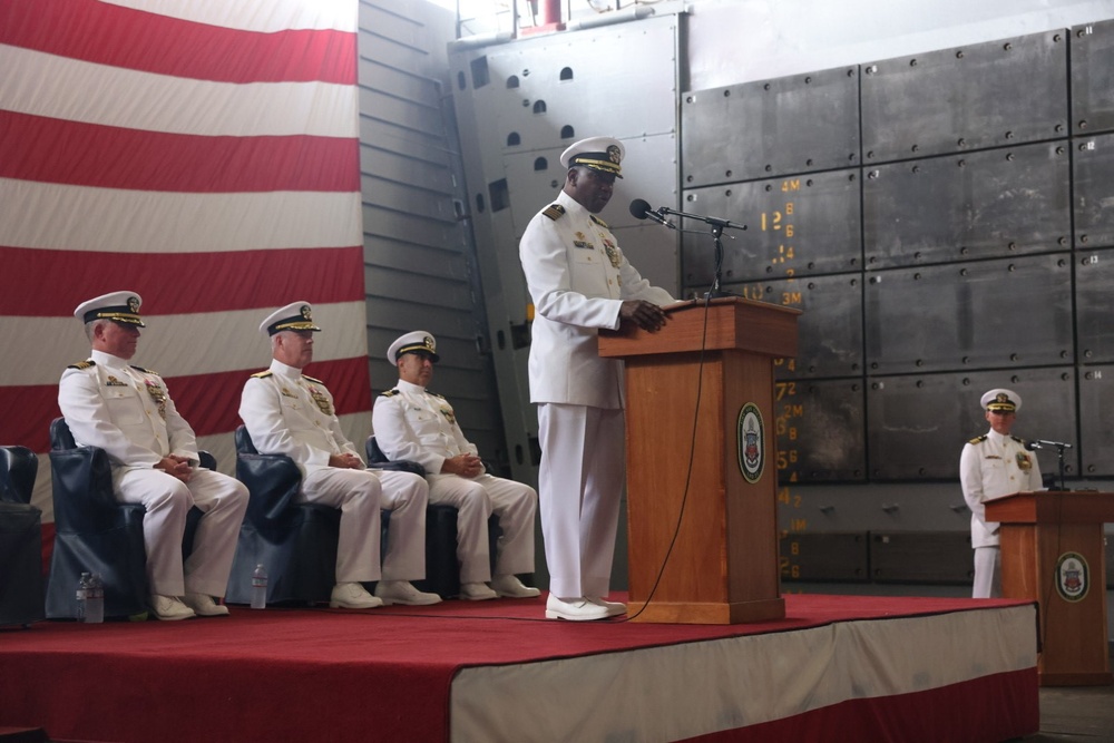 CAPT Carter addresses the crew of USS San Diego (LPD 22)