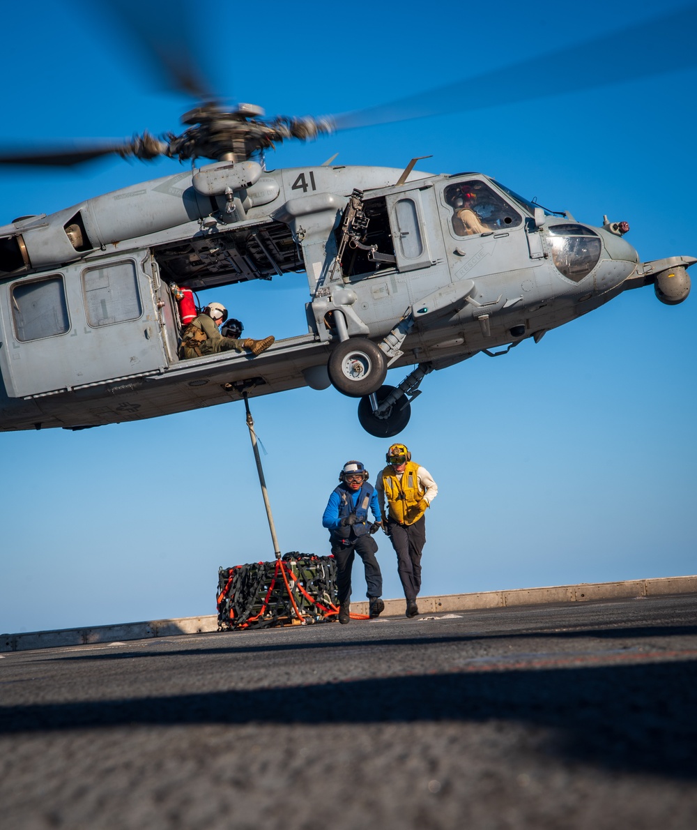 USS New York Vertical Replenishment