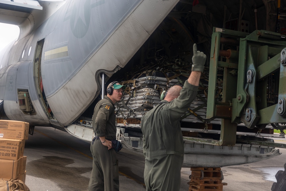 U.S. Marines continue to support relief efforts alongside Philippine allies