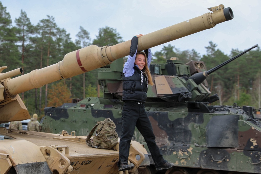 2nd Bn., 12th Cav. Regt. strengthens ties with Polish community through combat vehicle display