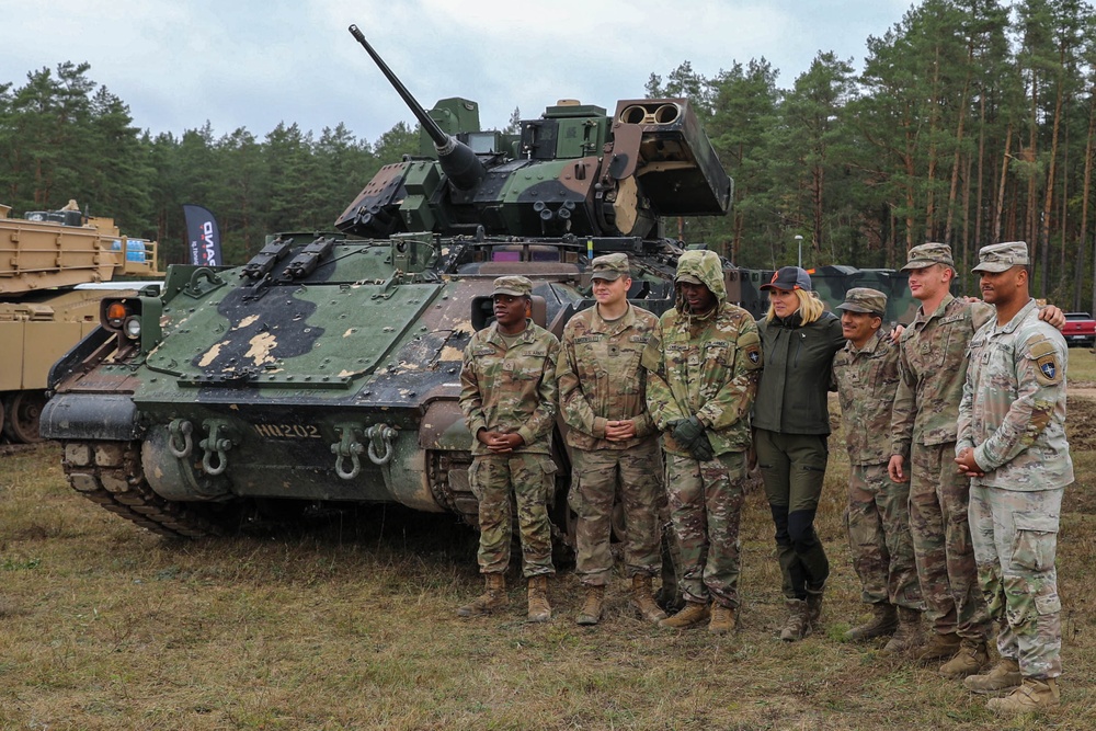 2nd Bn., 12th Cav. Regt. strengthens ties with Polish community through combat vehicle display