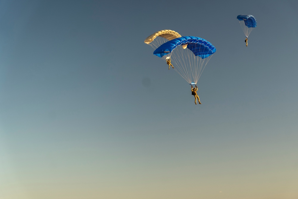 24th MEU (SOC) MSPF Bilateral Parachute Insert with Cypriot SOF