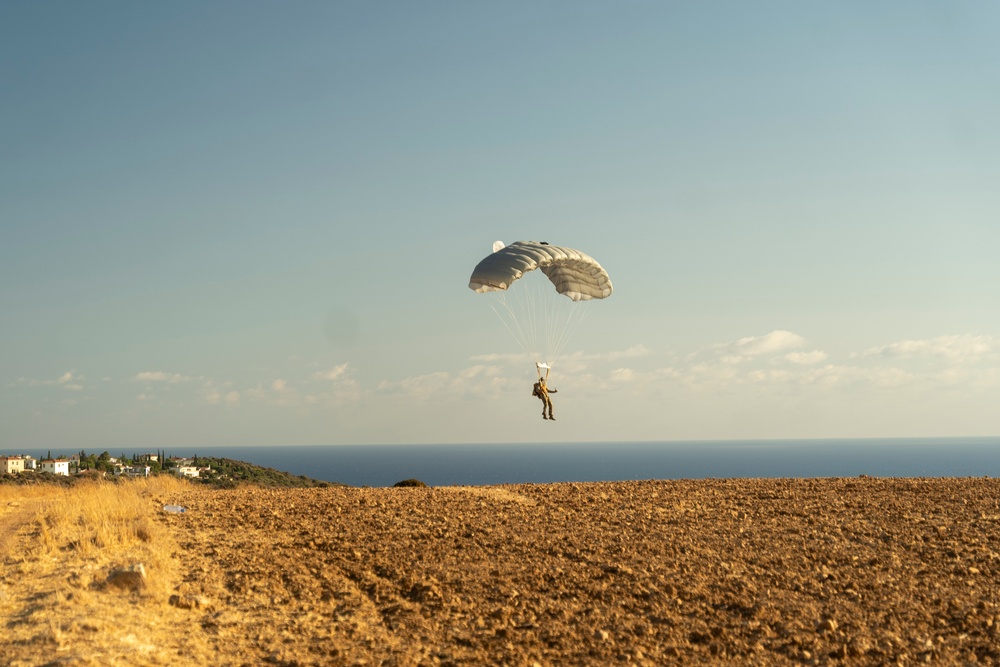 24th MEU (SOC) MSPF Bilateral Parachute Insert with Cypriot SOF