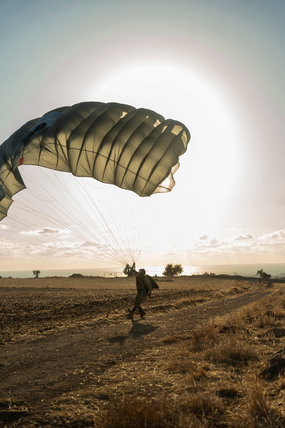 24th MEU (SOC) MSPF Bilateral Parachute Insert with Cypriot SOF