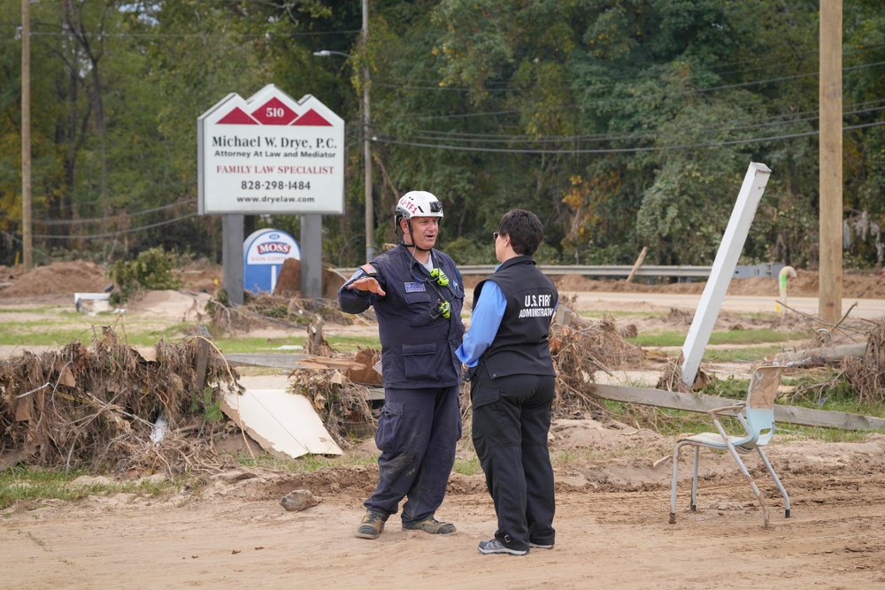 U.S. Fire Administrator Meets with Buncombe County Firefighters