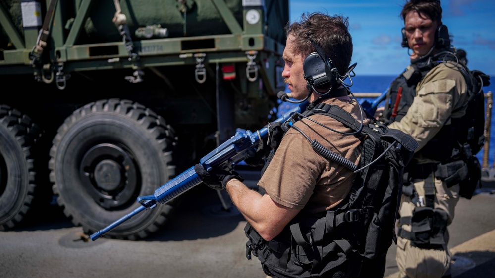 USS Harpers Ferry rehearses VBSS