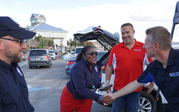 FEMA Field Coordination Officer Meets with Local Business Owners in Storm-Ravaged Steinhatchee, FL