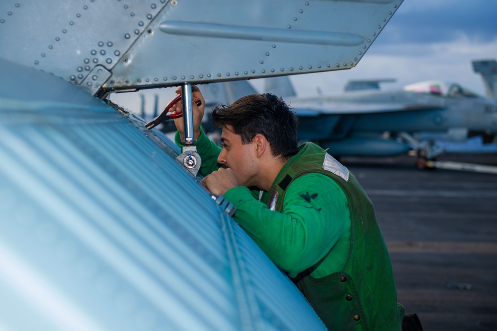 Maintaining Aircraft Aboard Theodore Roosevelt