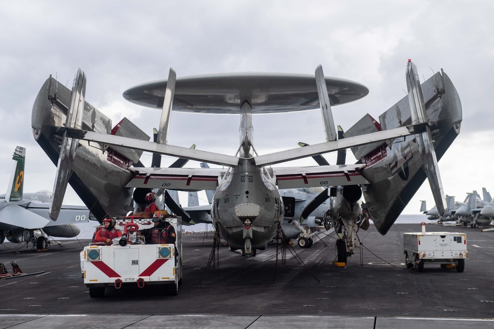 Moving a Hawkeye Aboard Theodore Roosevelt