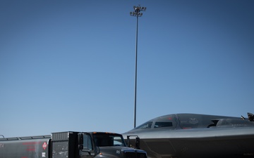 131st Bomb Wing &amp; the 190th Air Refueling Wing participate in a hot pit refueling of a B-2 Spirit Bomber