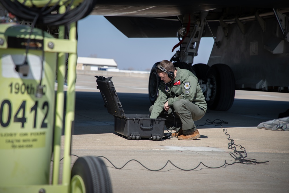 131st Bomb Wing &amp; the 190th Air Refueling Wing participate in a hot pit refueling of a B-2 Spirit Bomber