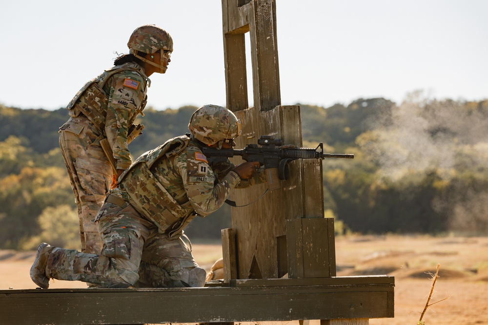 17th Sustainment Brigade achieves M4 qualification success