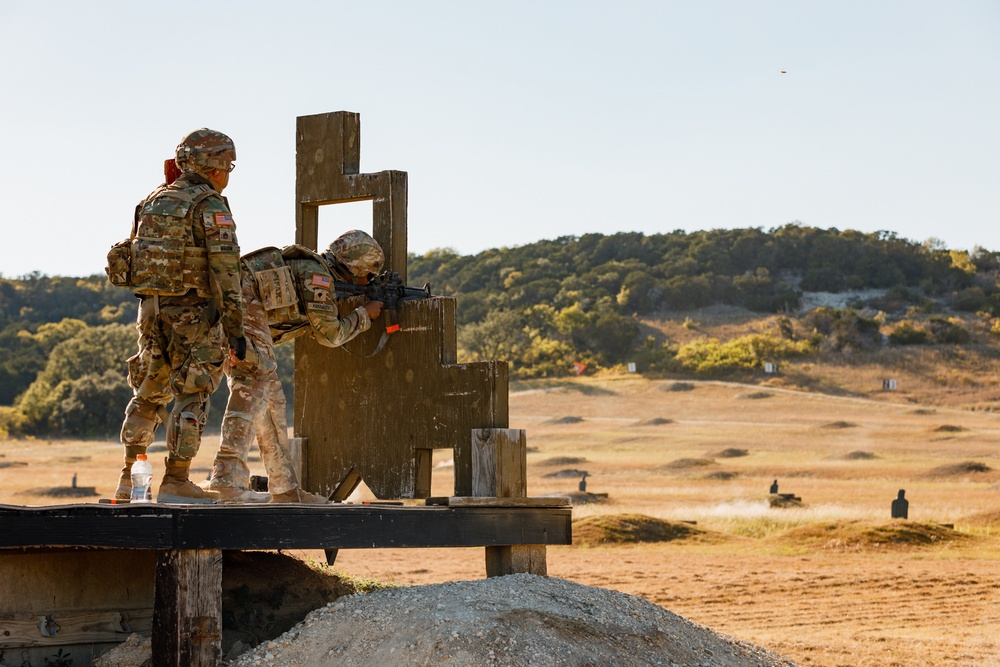 17th Sustainment Brigade achieves M4 qualification success